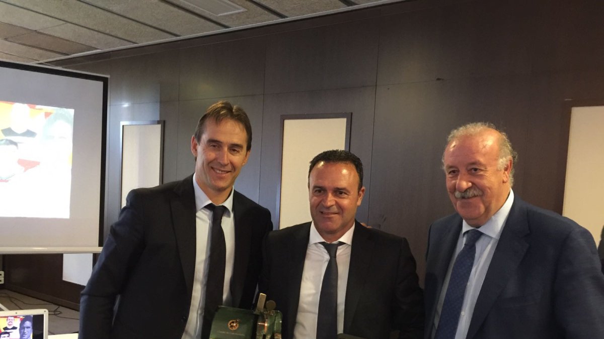 Salmerón con dos seleccionadores como Lopetegui y Del Bosque, su maestro y amigo.