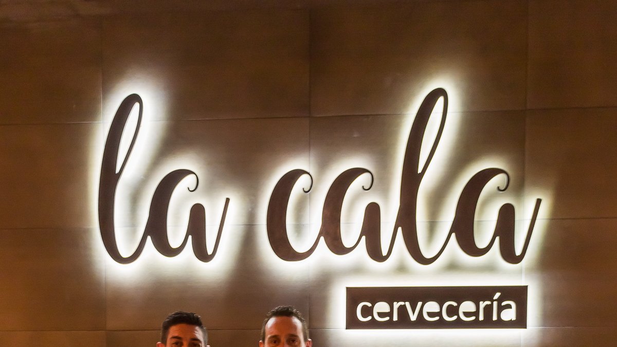 Cervecería La Cala está ubicada en Plaza Carabineros, 14.