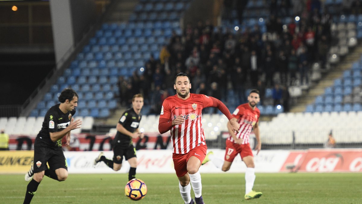 Quique González en el Almería-Elche.