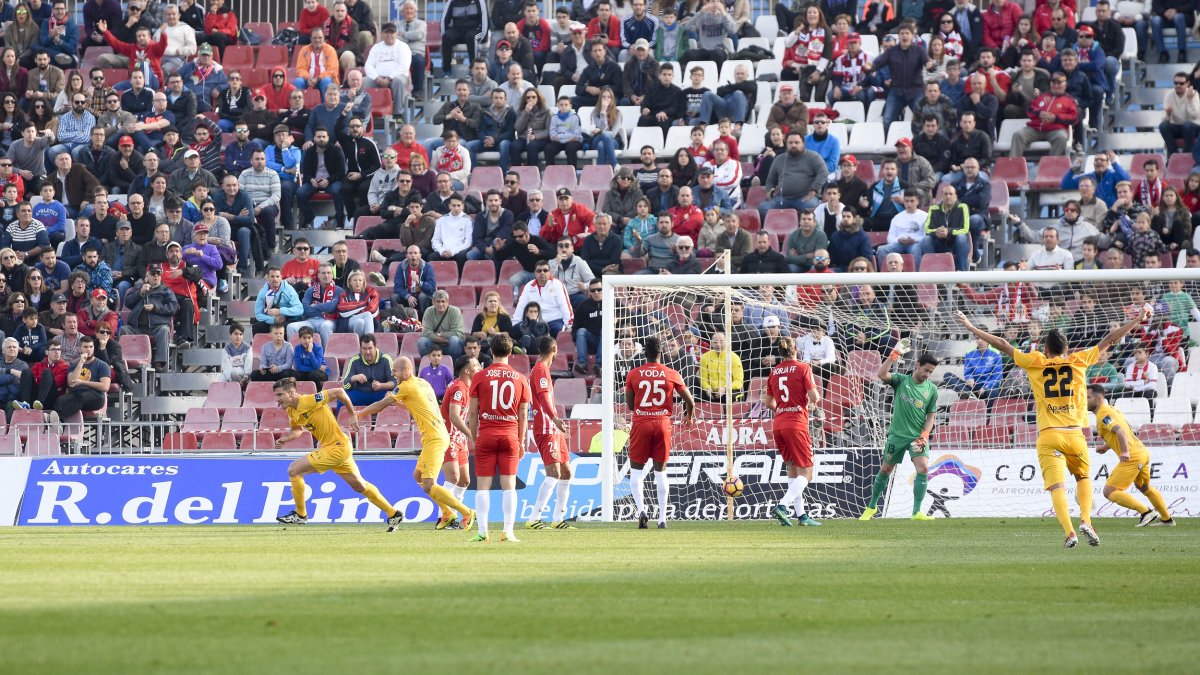 Este Almería no está fino.