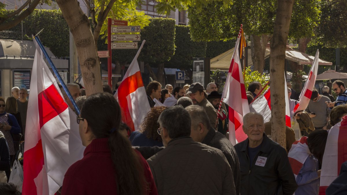 Concentración convocada por Acción por Almería en Puerta de Purchena