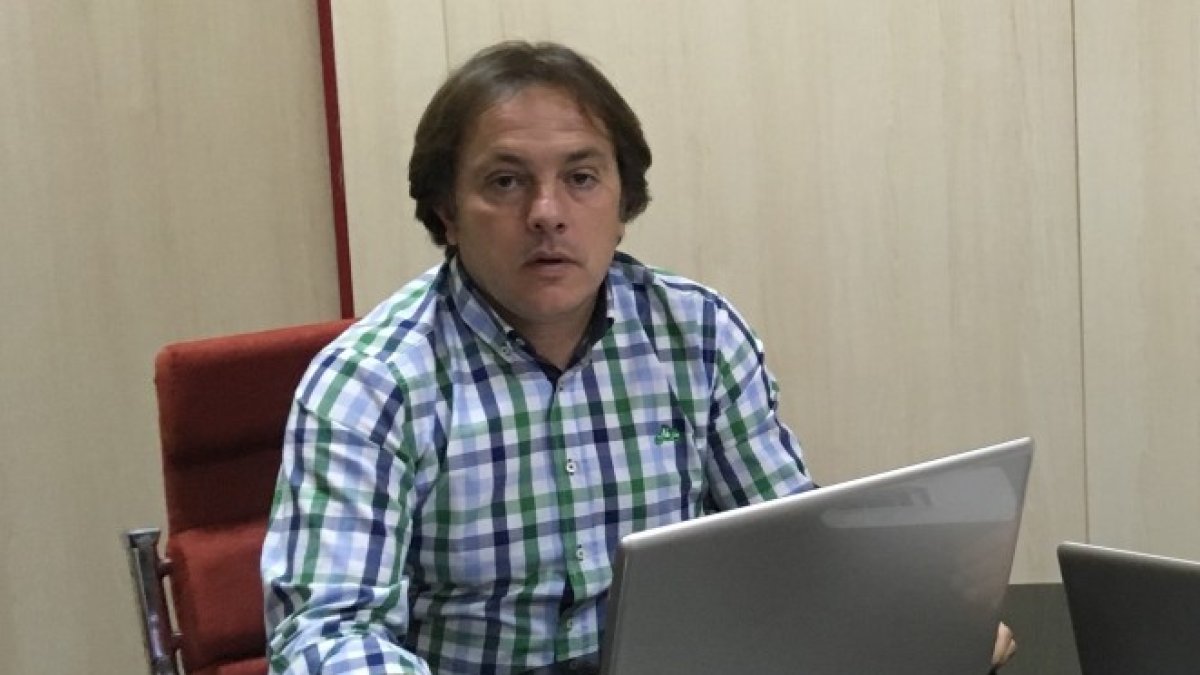 Andrés Fernández en su despacho.