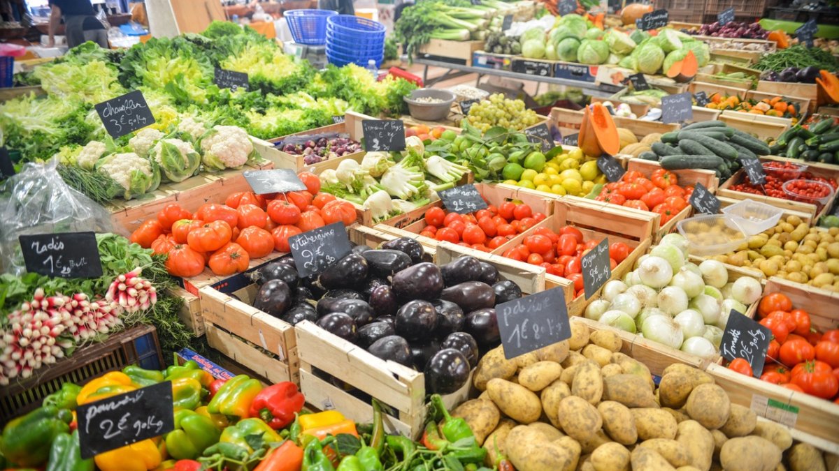 La oferta y la demanda de frutas y hortalizas tiende a reducir intermediarios a ambos lados.