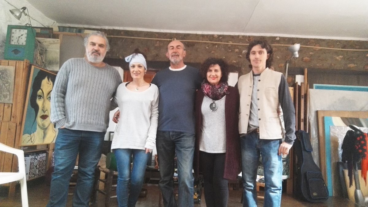 Colectivo Colombine tras un ensayo en el cortijo de Candy Román, en Níjar.