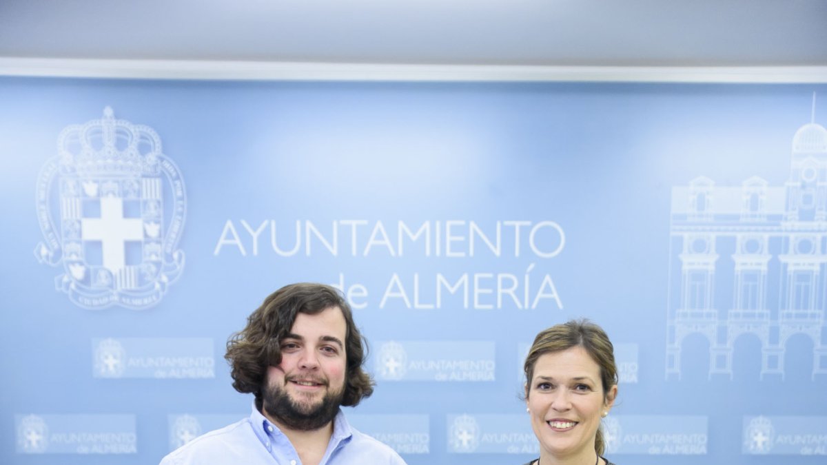 Presentación ayer con Ambrosio Valero y Ana Martínez Labella. La voz