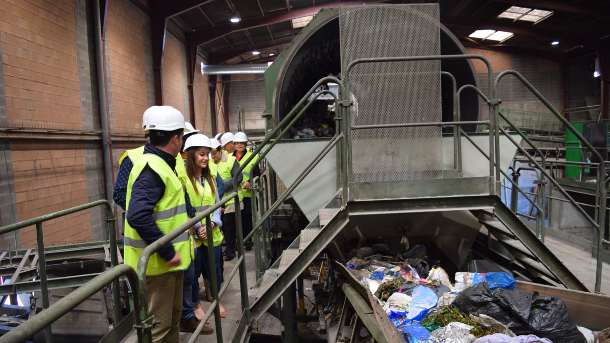 Visita de los alcaldes de las instalaciones de la Planta de Gádor.