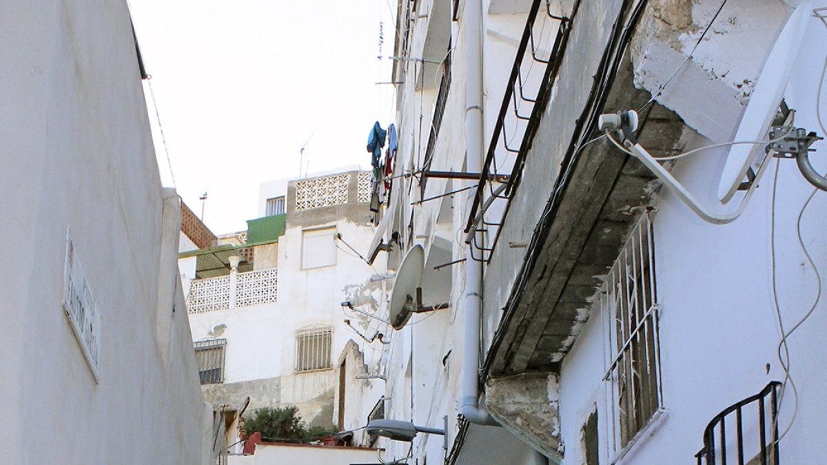 El patio llamado de Fausto García, con sus estrechos recovecos y su mundo de sombras.