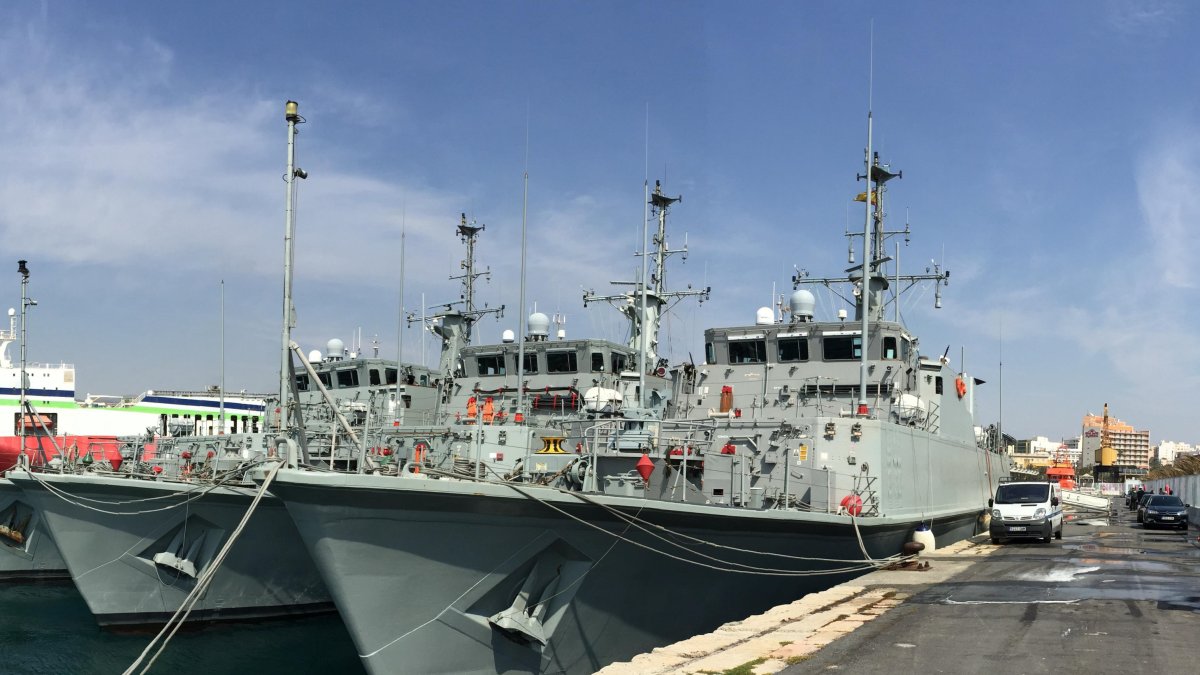 Cazaminas en el Puerto de Almería