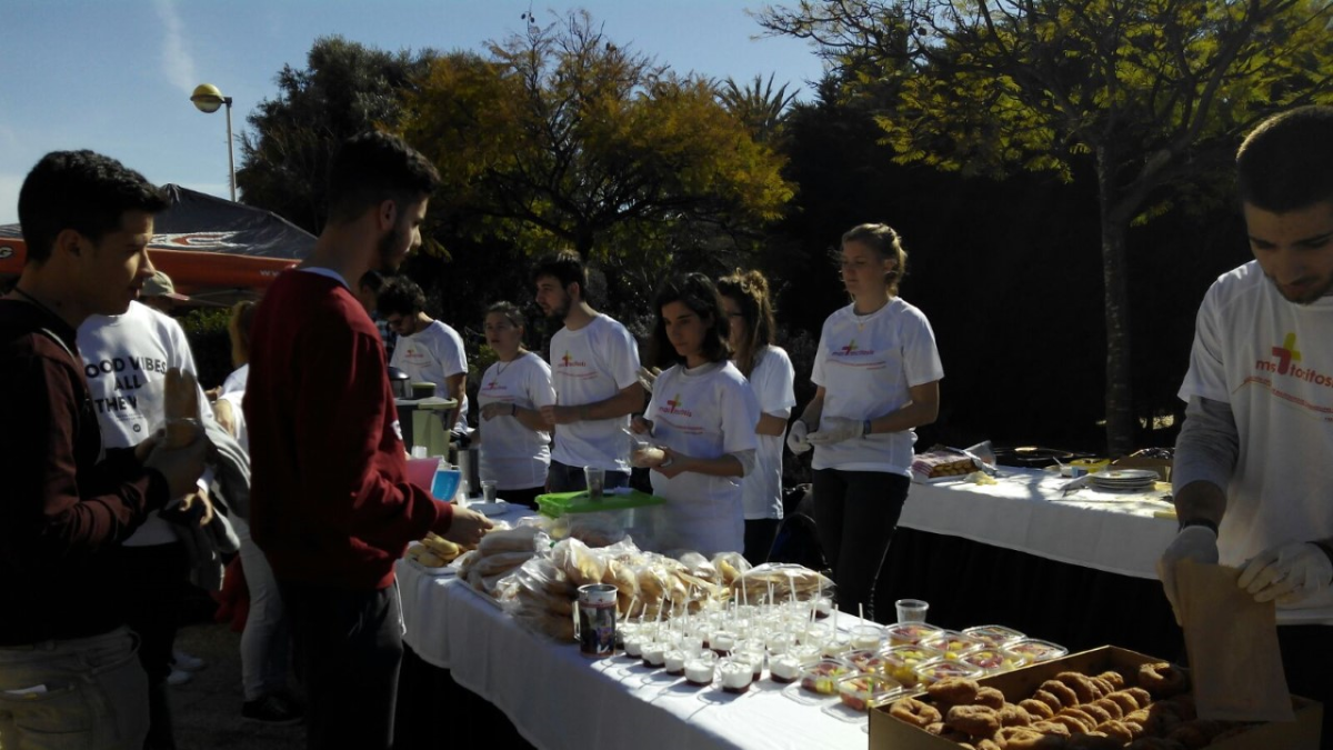 Desayuno solidario a favor de las enfermedades raras en la UAL.