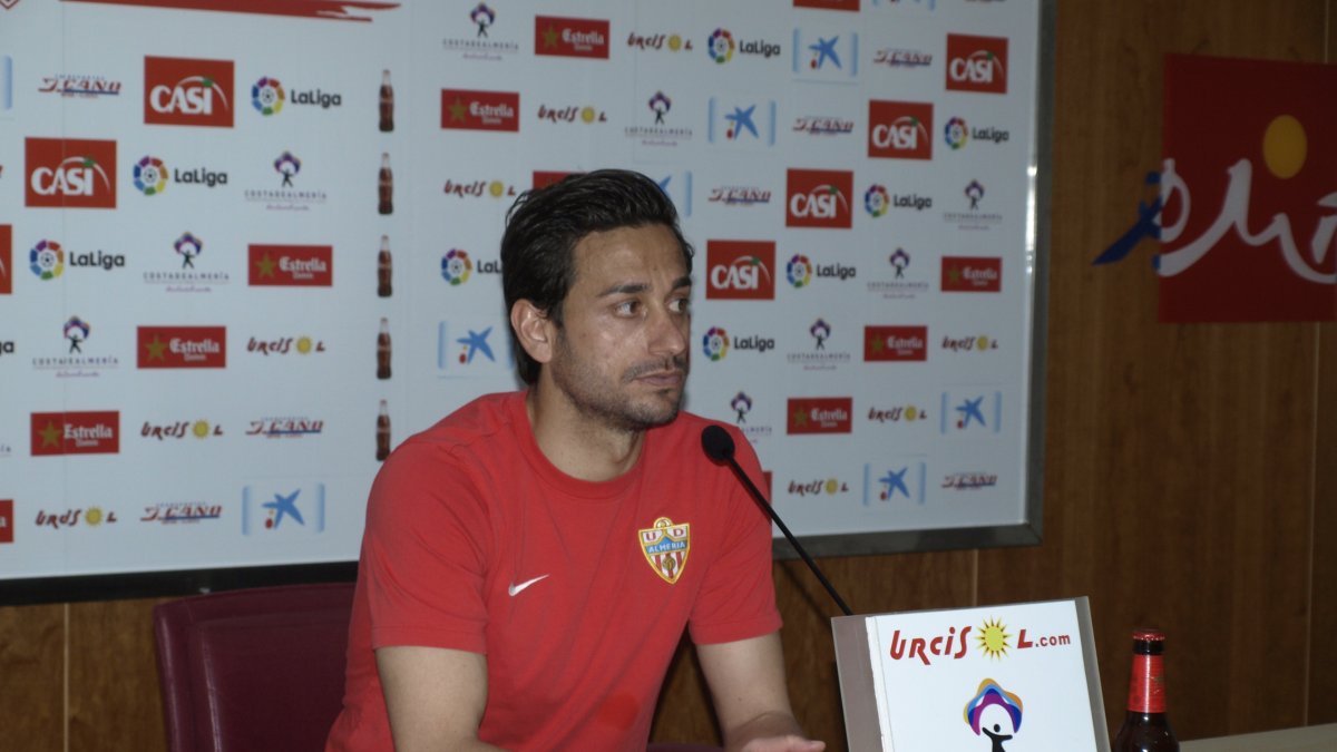 Casto en rueda de prensa.