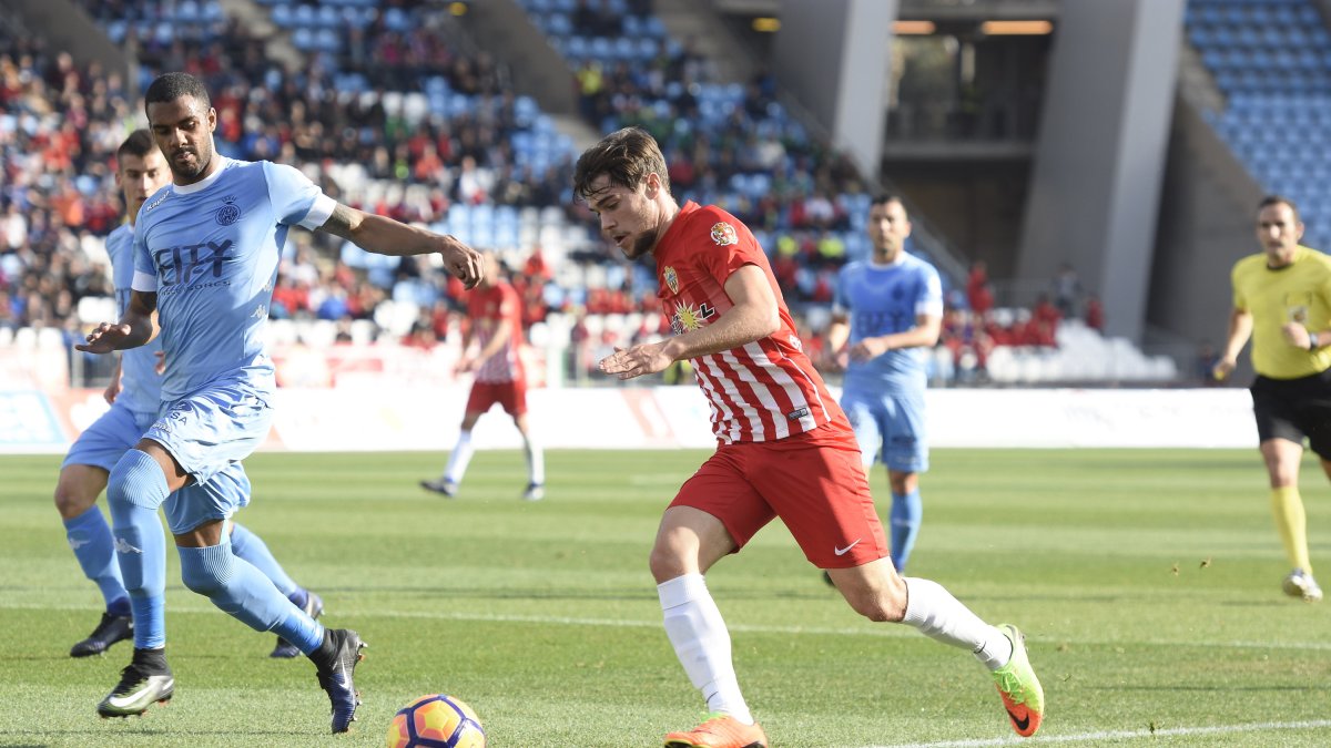 Pozo es la principal opción para sustituir a Vélez.