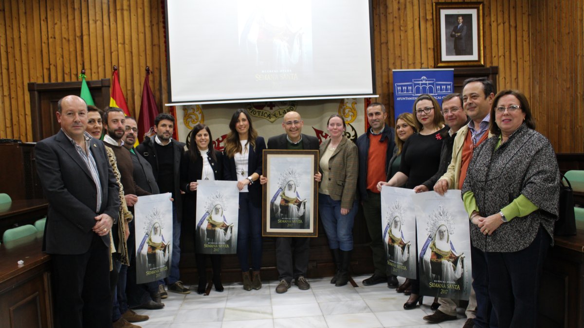 Presentación del cartel de Huércal-Overa, diseñado por Diego Gómez y dedicado a Nuestra Señora de la Paz.