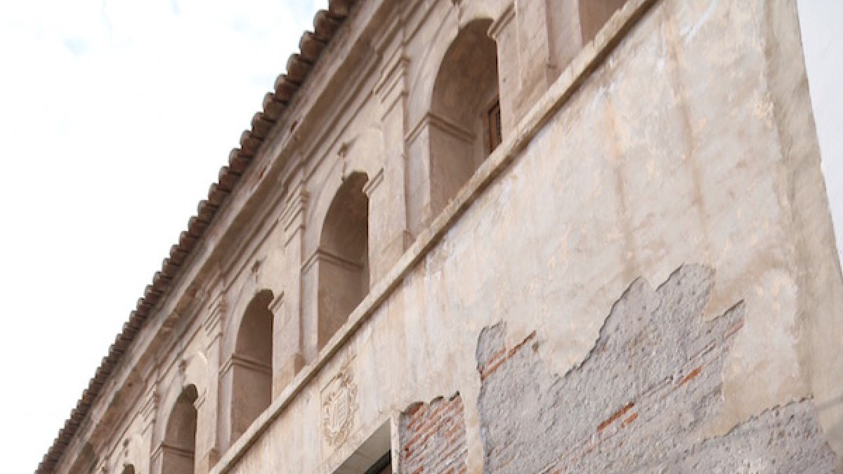 Fachada de la Casa de los Moya.