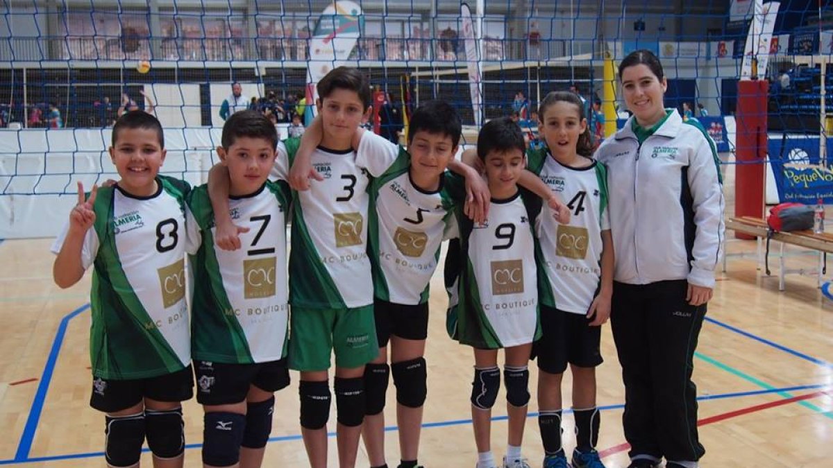 Los equipos compitiendo en el Palacio Mediterráneo.