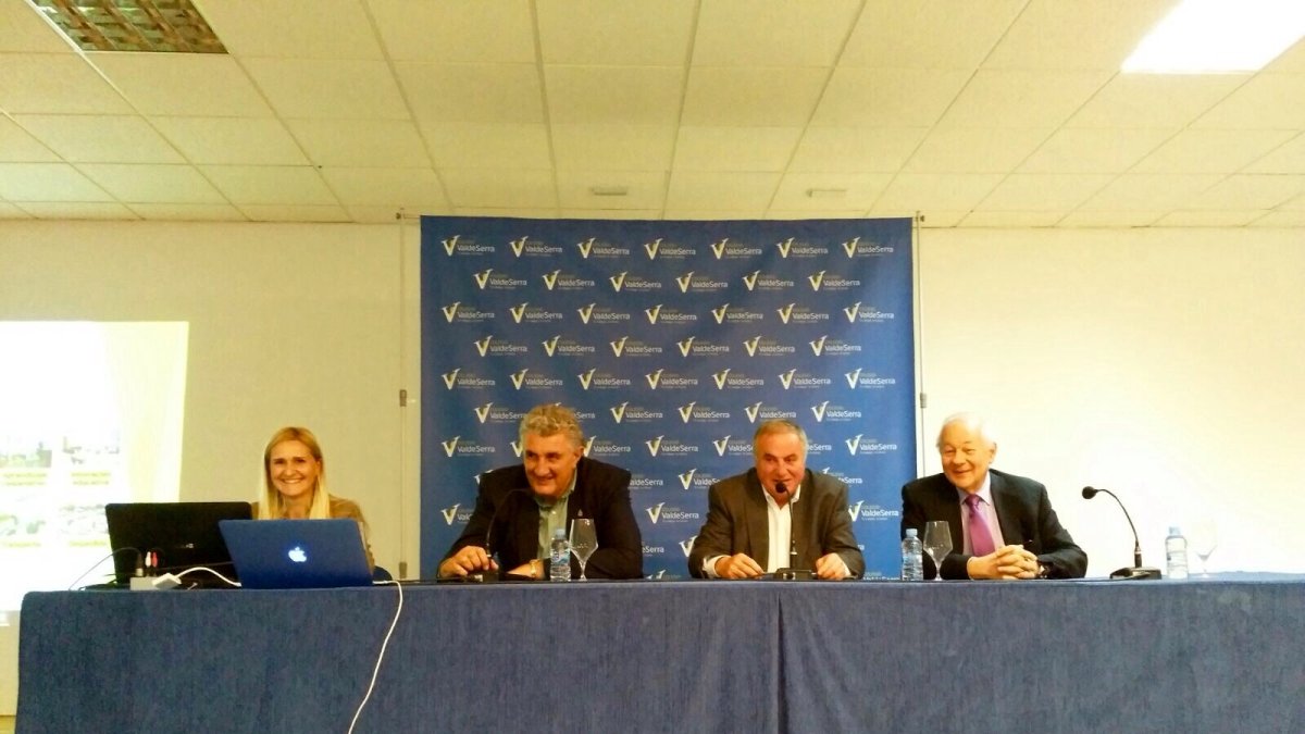 Intervención de los responsables del ValdeSerra y Cambridge y Fernando Romay.