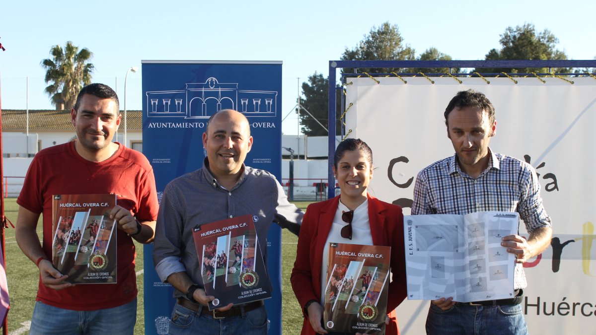 Puesta de largo del álbum de cromos.