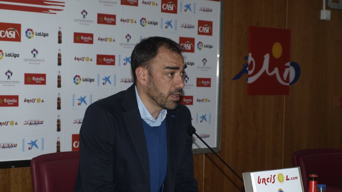 Raúl Lozano en rueda de prensa.