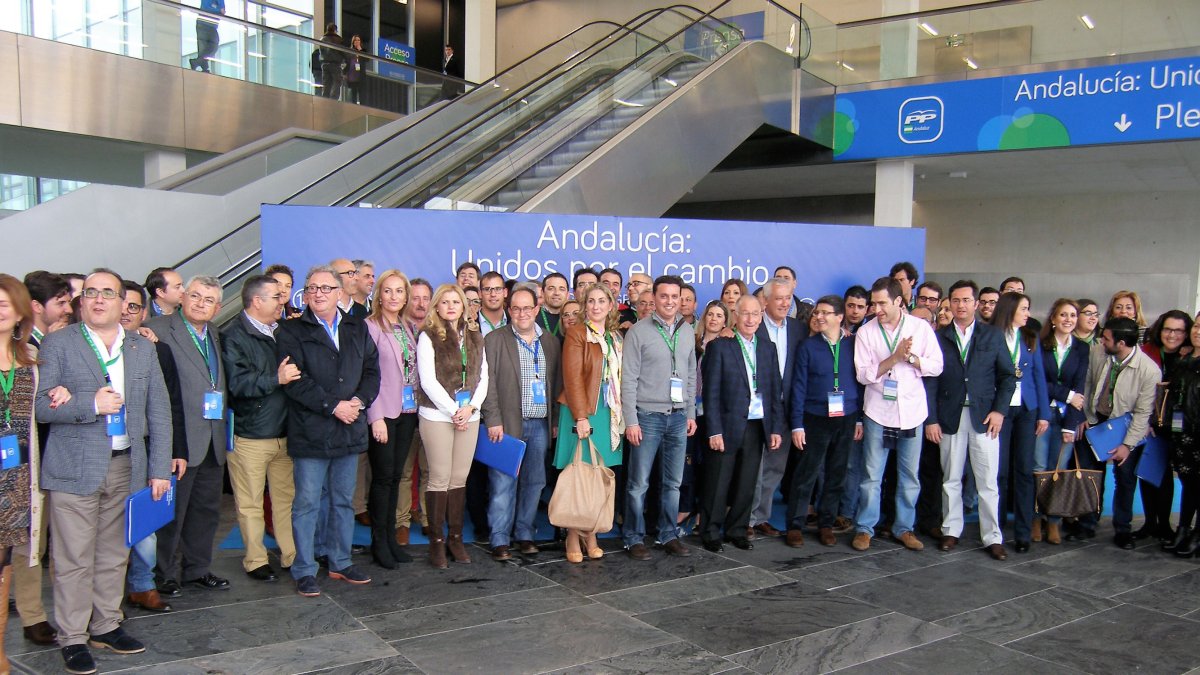 Foto de familia del PP almeriense.