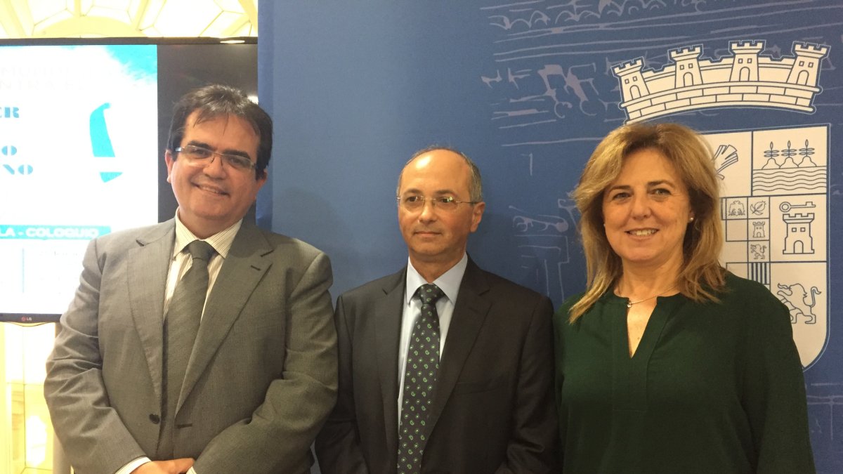 La presentación de los actos contó con Antonio Jesús Rodríguez, diputado de Cultura y con la concejala Pilar Ortega.