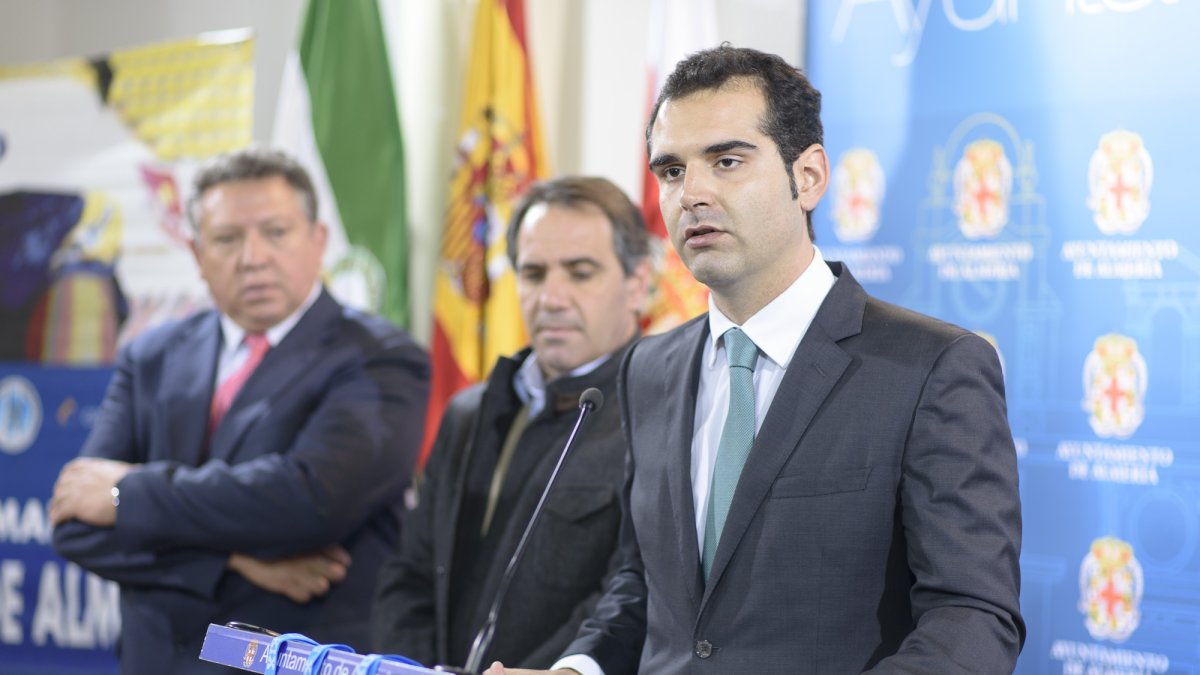 El primer almeriense en una rueda de prensa.