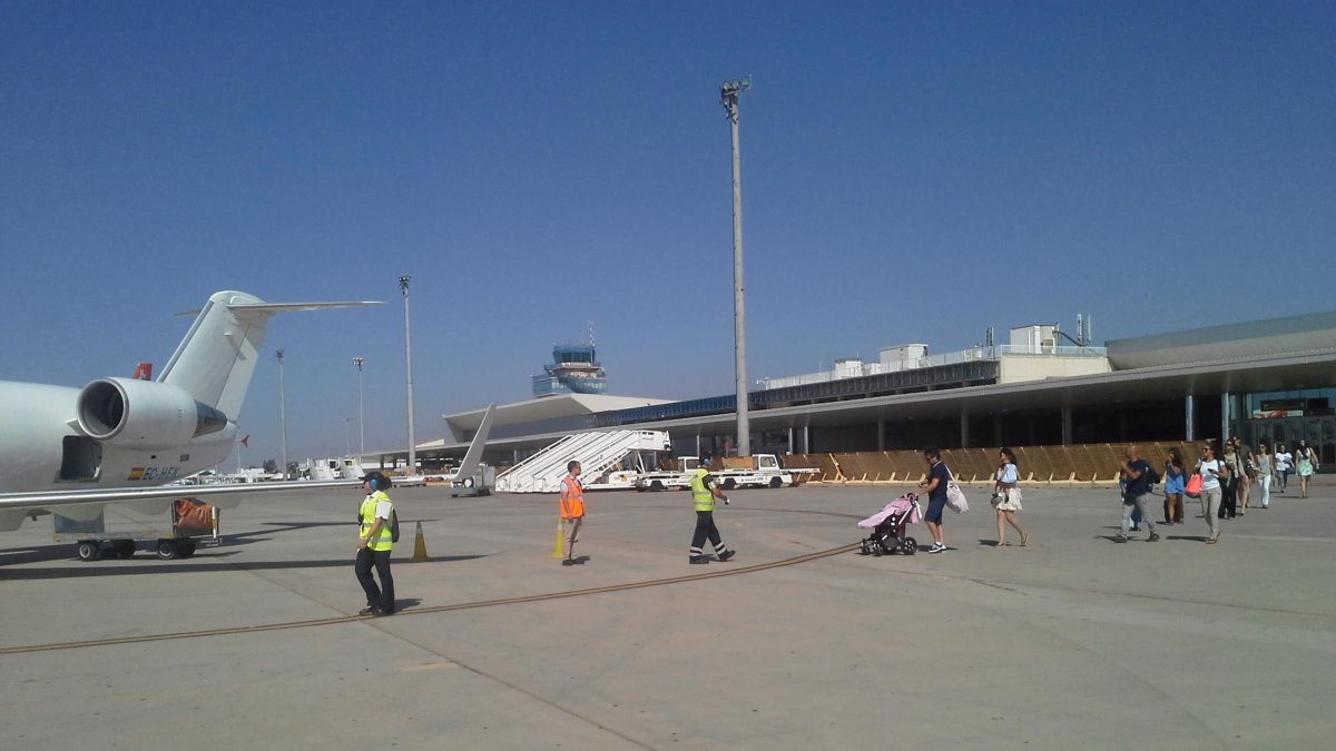 Instalaciones del aeródromo de El Alquián.