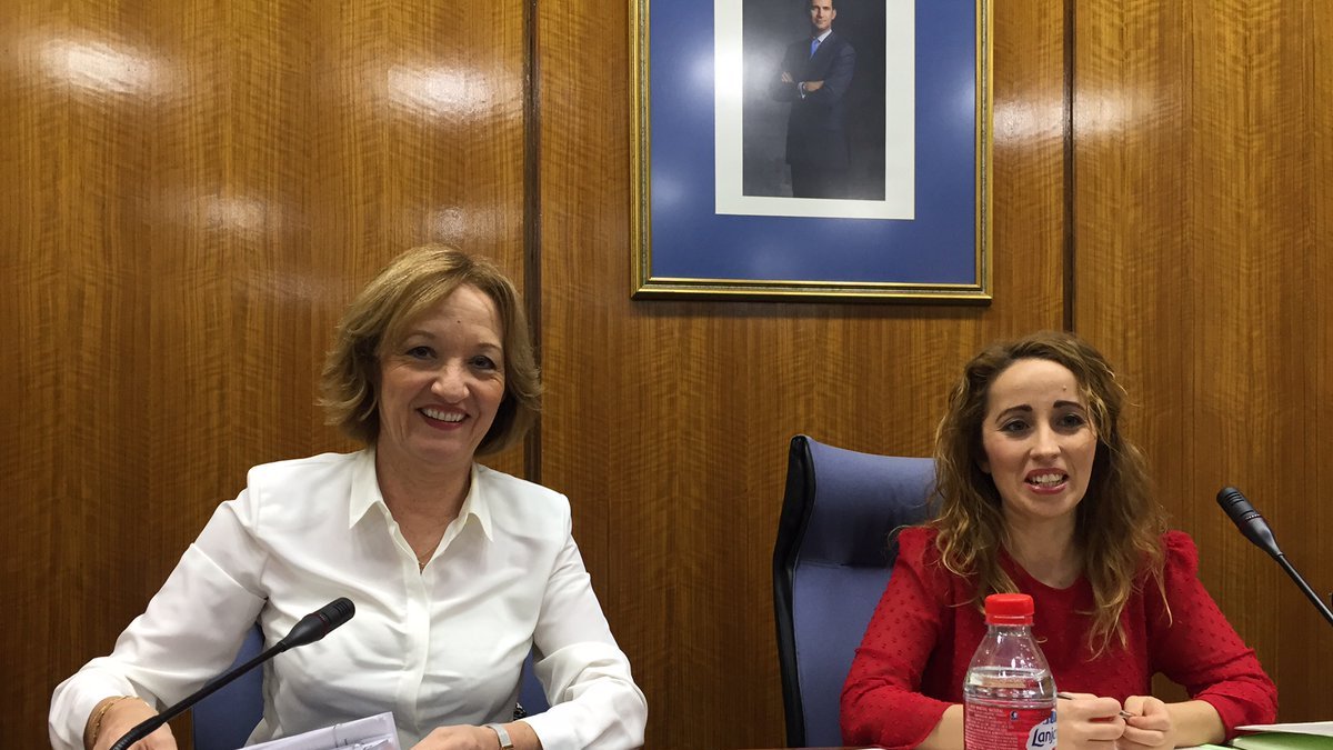 La consejera de Agricultura, Carmen Ortiz, en sede parlamentaria.