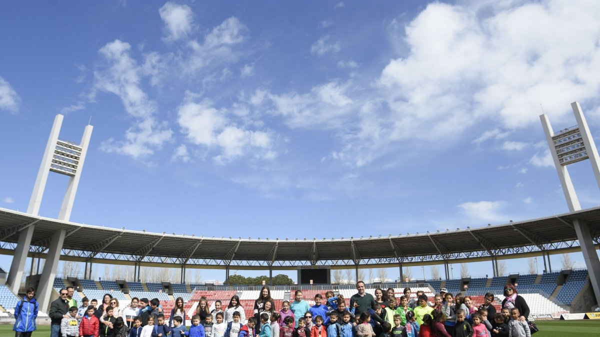 Foto de familia en el Estadio.