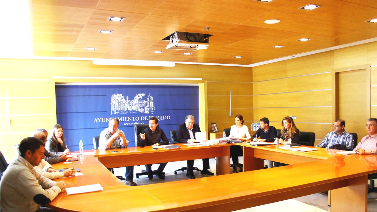 Junta de Gobierno Local en El Ejido.