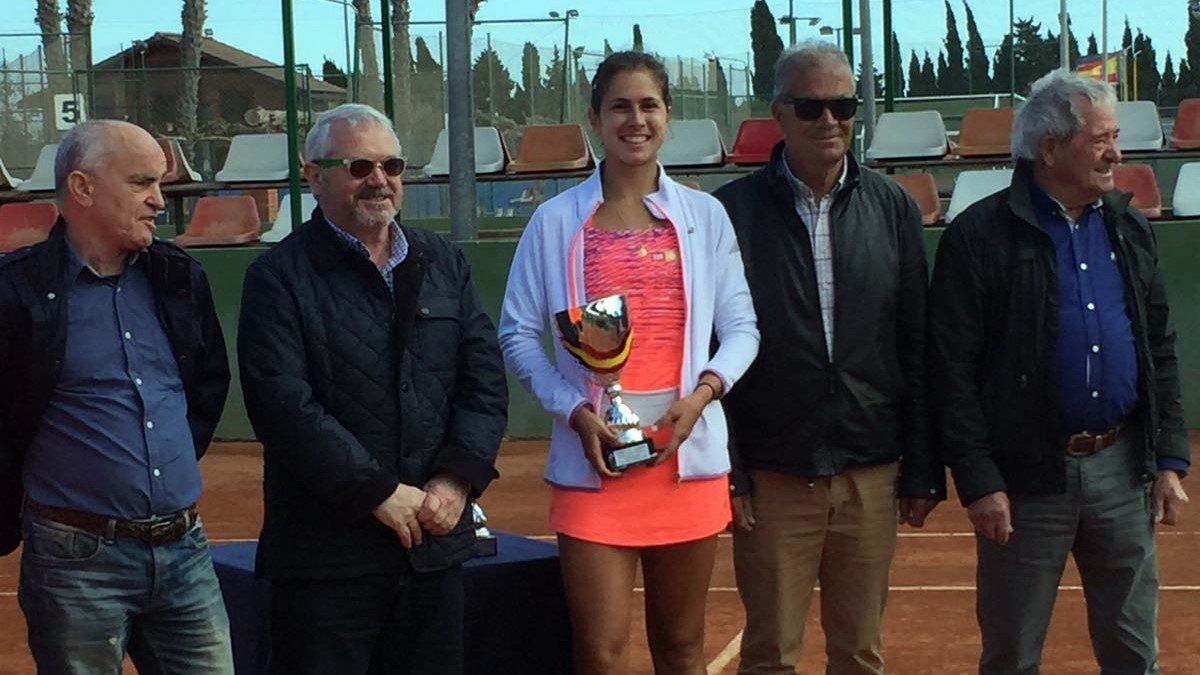 La tenista almeriense brilla en Castellón.