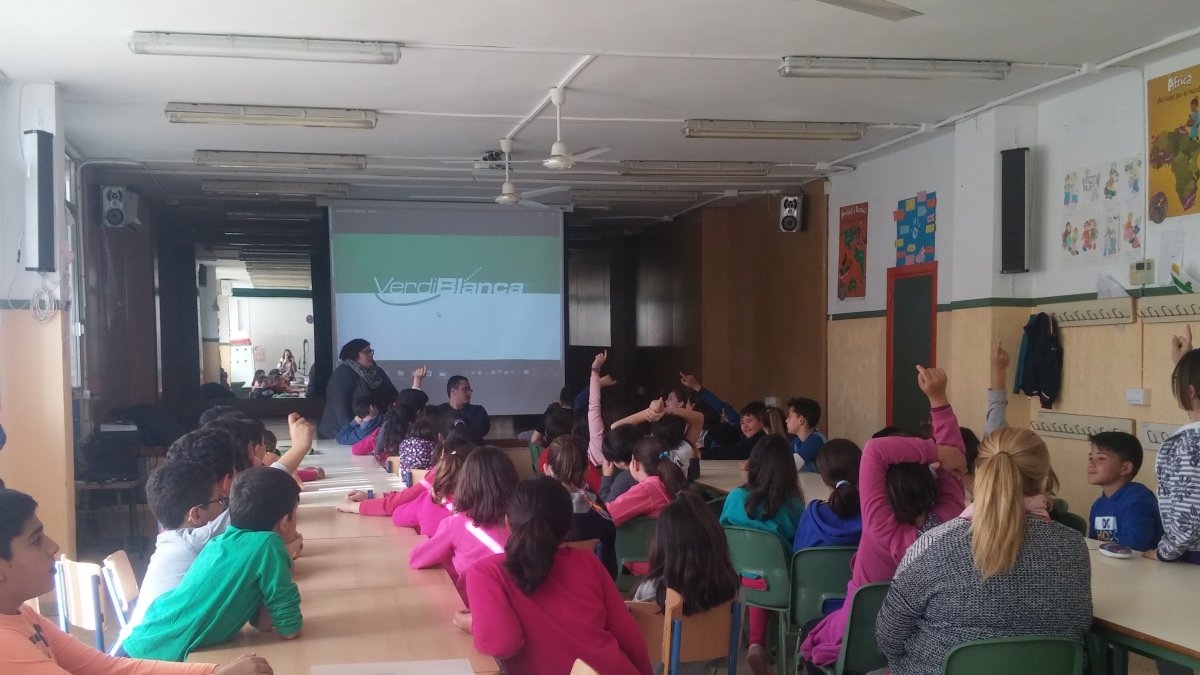 Una de las dos sesiones celebradas en el CEIP Trinidad Martínez de Aguadulce.