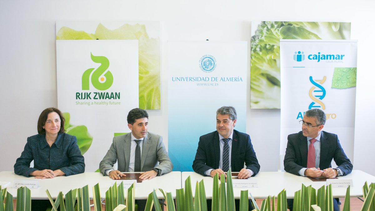 Los representantes de las tres entidades han estado presentes en el acto de la firma del convenio.