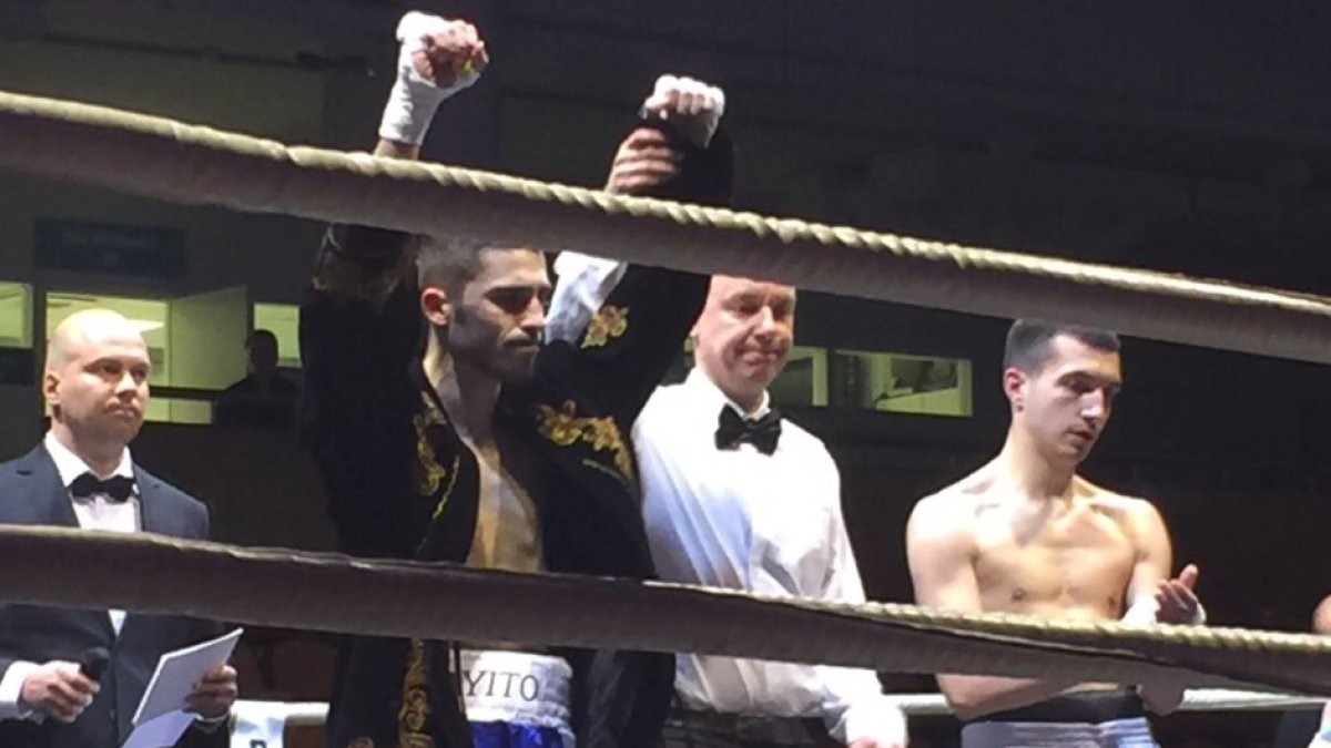 Rayito vive para el boxeo profesional en Finlandia.