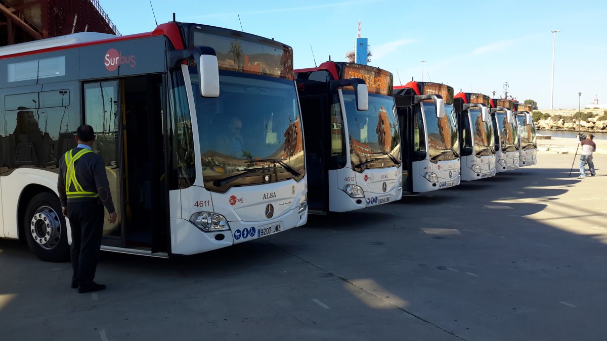 Seis nuevos autobuses para Almería capital