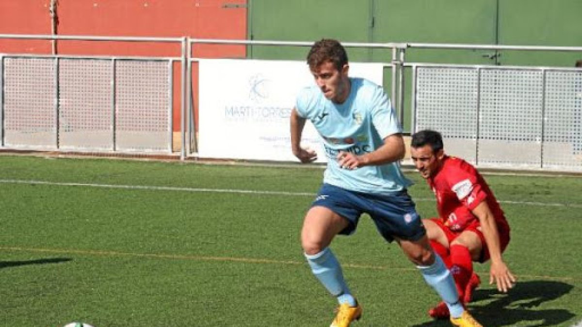 Fran Oller en un partido con el CD El Ejido.
