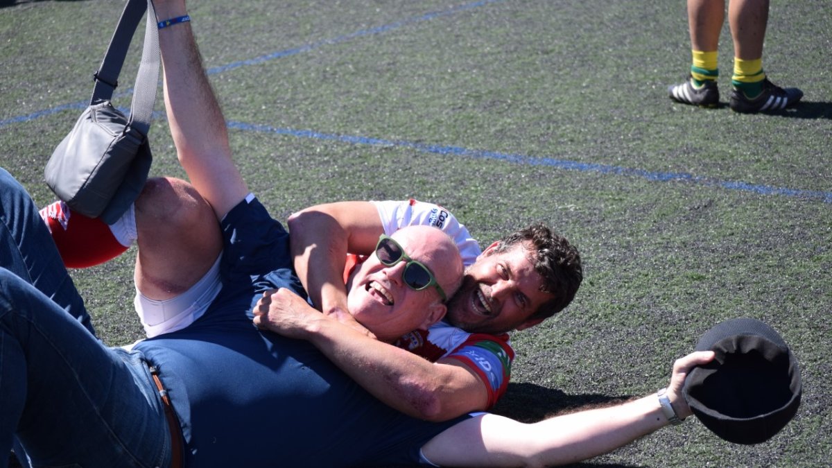 Celebrando la gesta.