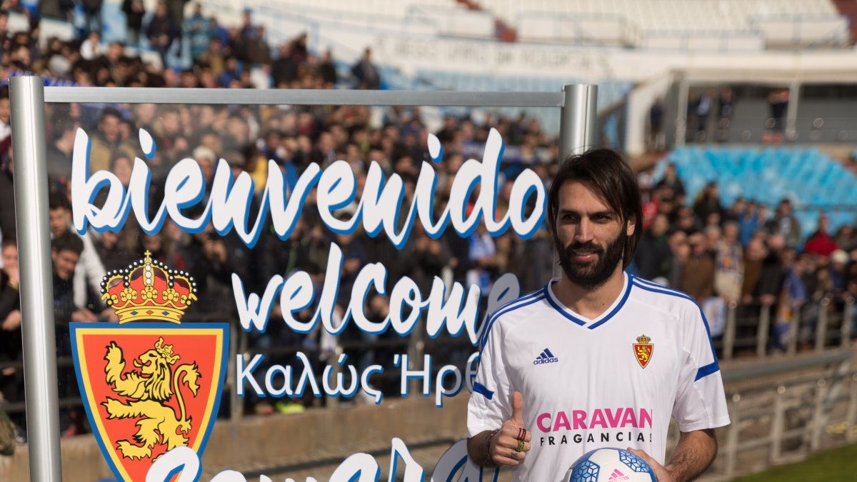 Samaras el día de su presentación con el Real Zaragoza.