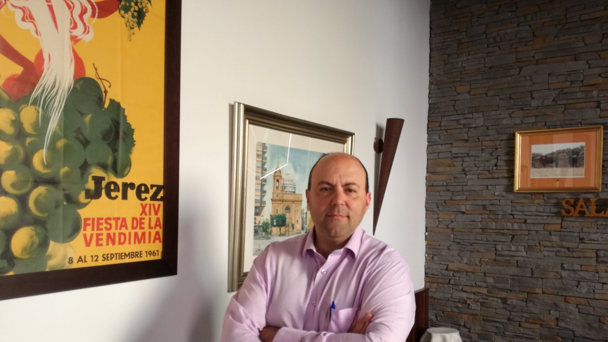 Paco Morales cumple uno de sus objetivos al ampliar su oferta con vinos generosos.