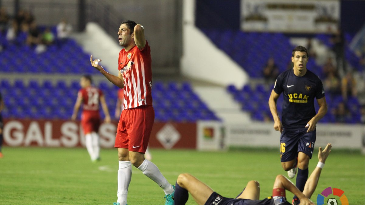 Juanjo en su primer partido como titular en La Condomina ante el UCAM.