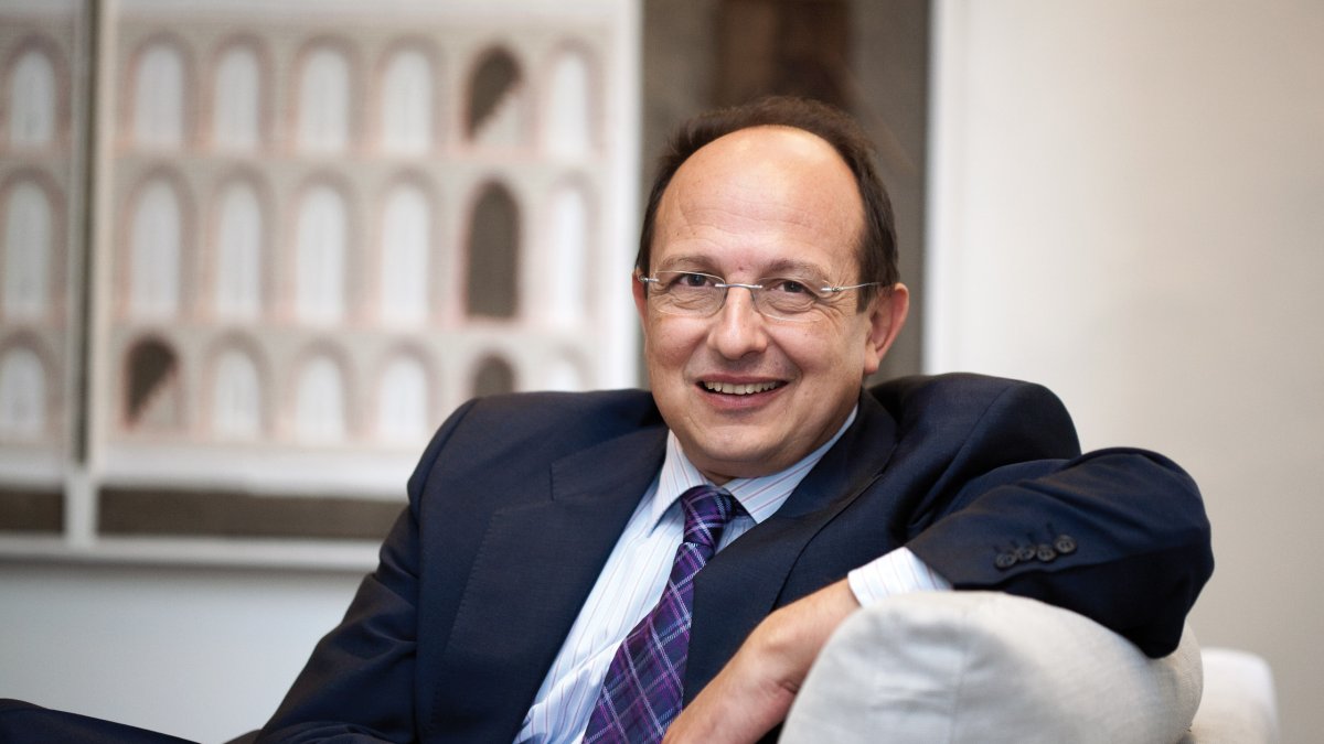 En la imagen, Salvador Carmona, rector de la IE University.