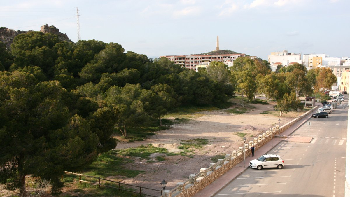 Parcela donde se construirá la residencia.