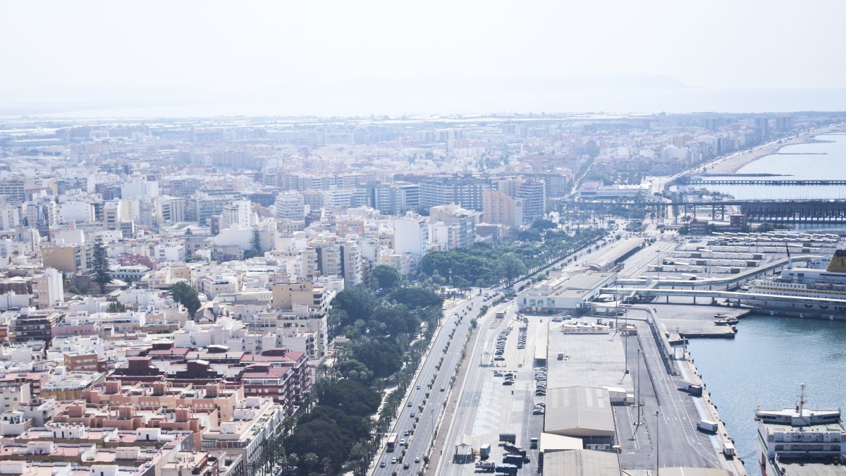 El parque, frontera verde entre la ciudad y su puerto