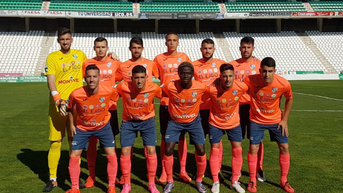 Once del CD El Ejido en Córdoba.