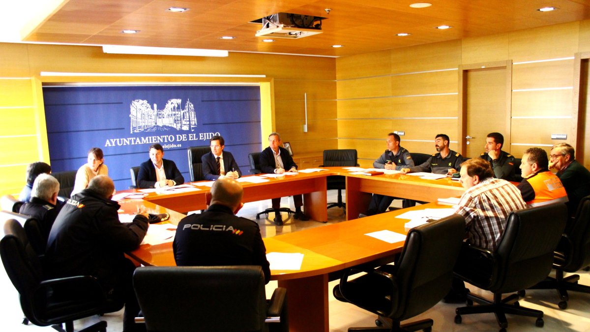 Reunión de la Junta Local de Seguridad donde se acordaron los operativos de Semana Santa y San Marcos.