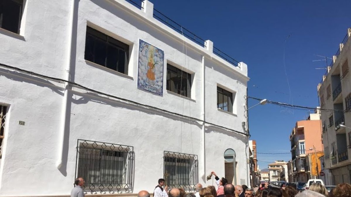 Fachada del Hogar Parroquial Juan Ibáñez tras su reciente inaguruación. Foto: Somos Albojenses