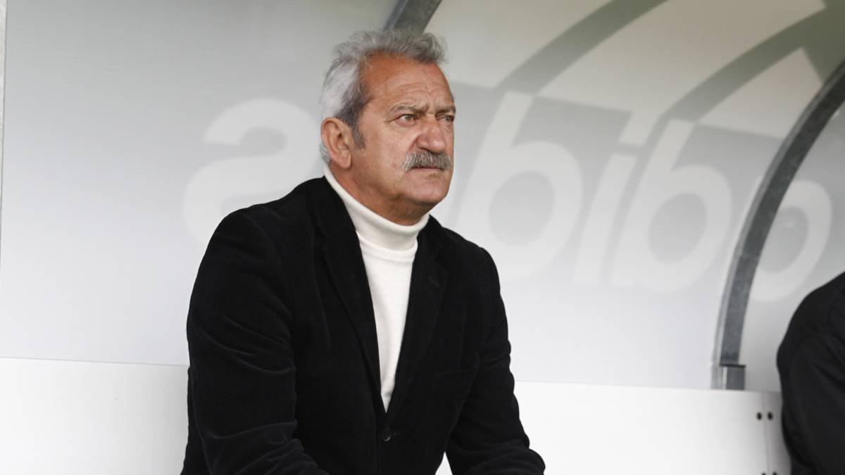 David Vidal vuelve a los banquillos.