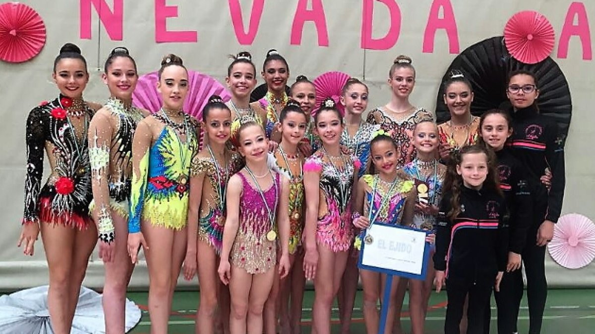 Gimnastas ejidenses en el Torneo de Armilla.
