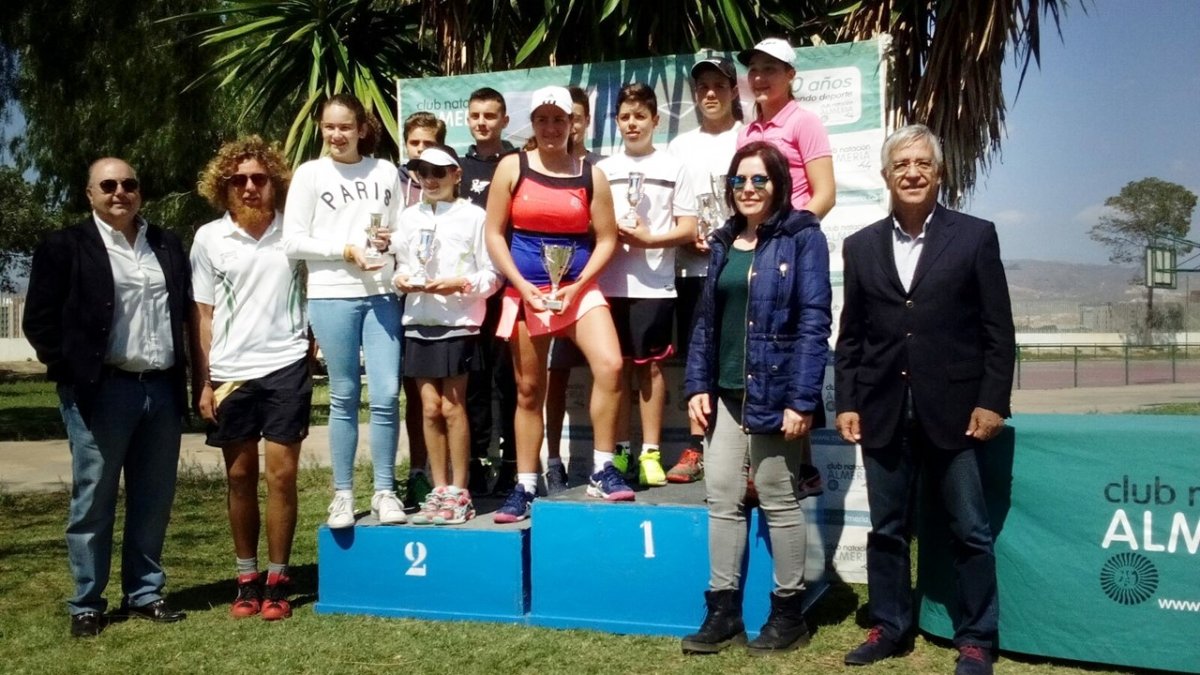 El podio con los mejores almerienses.