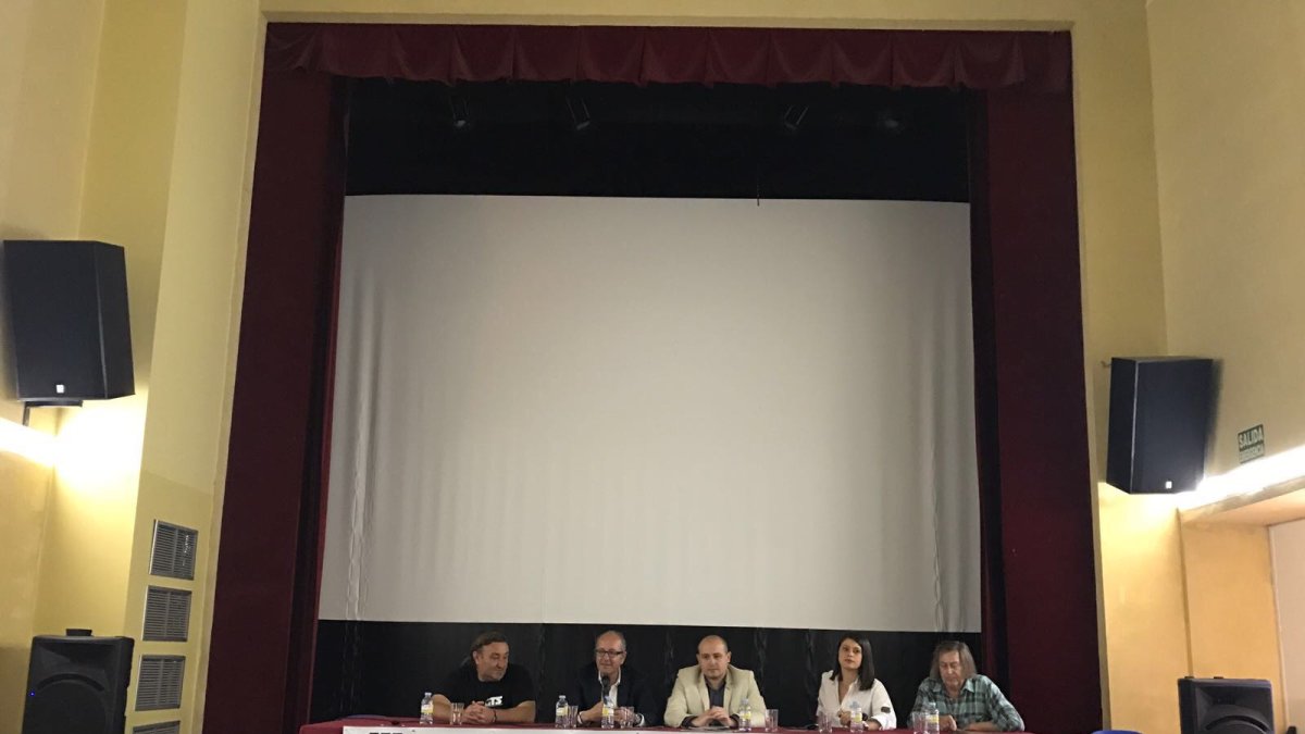 Ángeles Martínez apuesta por la espeleología.