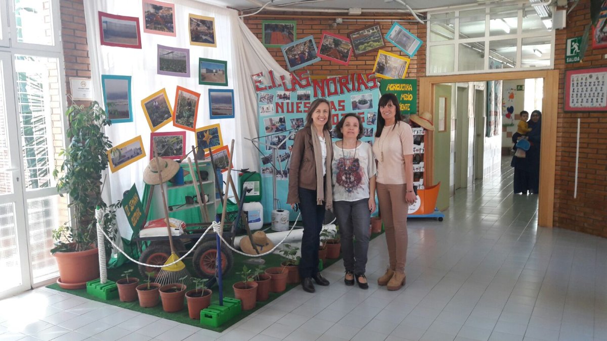 La delegada de Educación, Francisca Fernández, en una visita la semana pasada a la Escuela Infantil de Las Norias.