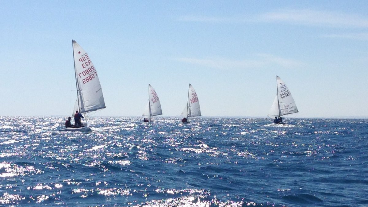 La vela es un deporte espectacular.